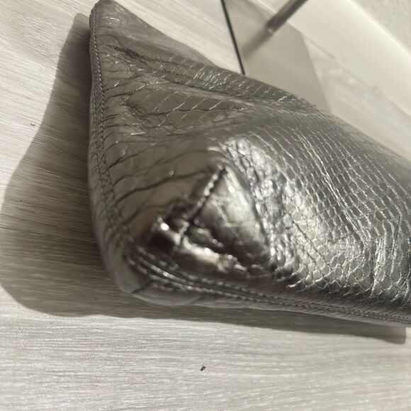 Michael Kors BERKLEY CLUTCH Metallic Silver